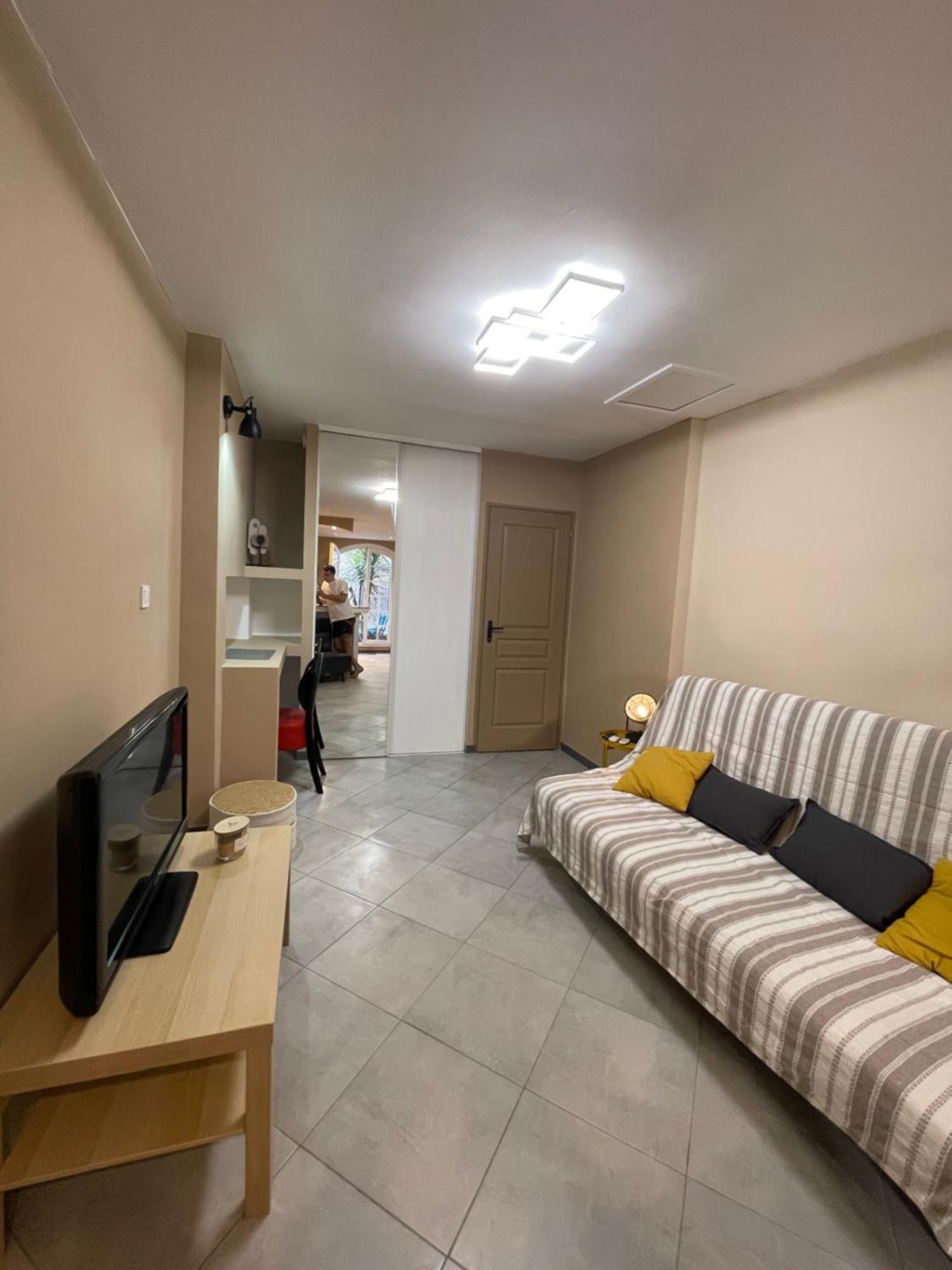 M&S Studio Neuf Climatise Centre Historique Виас Екстериор снимка